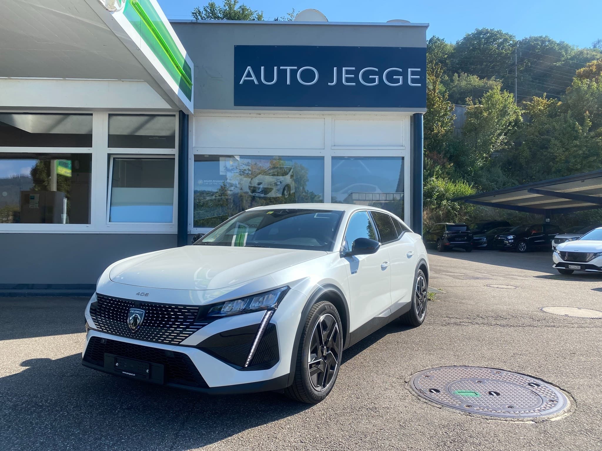 Peugeot 408