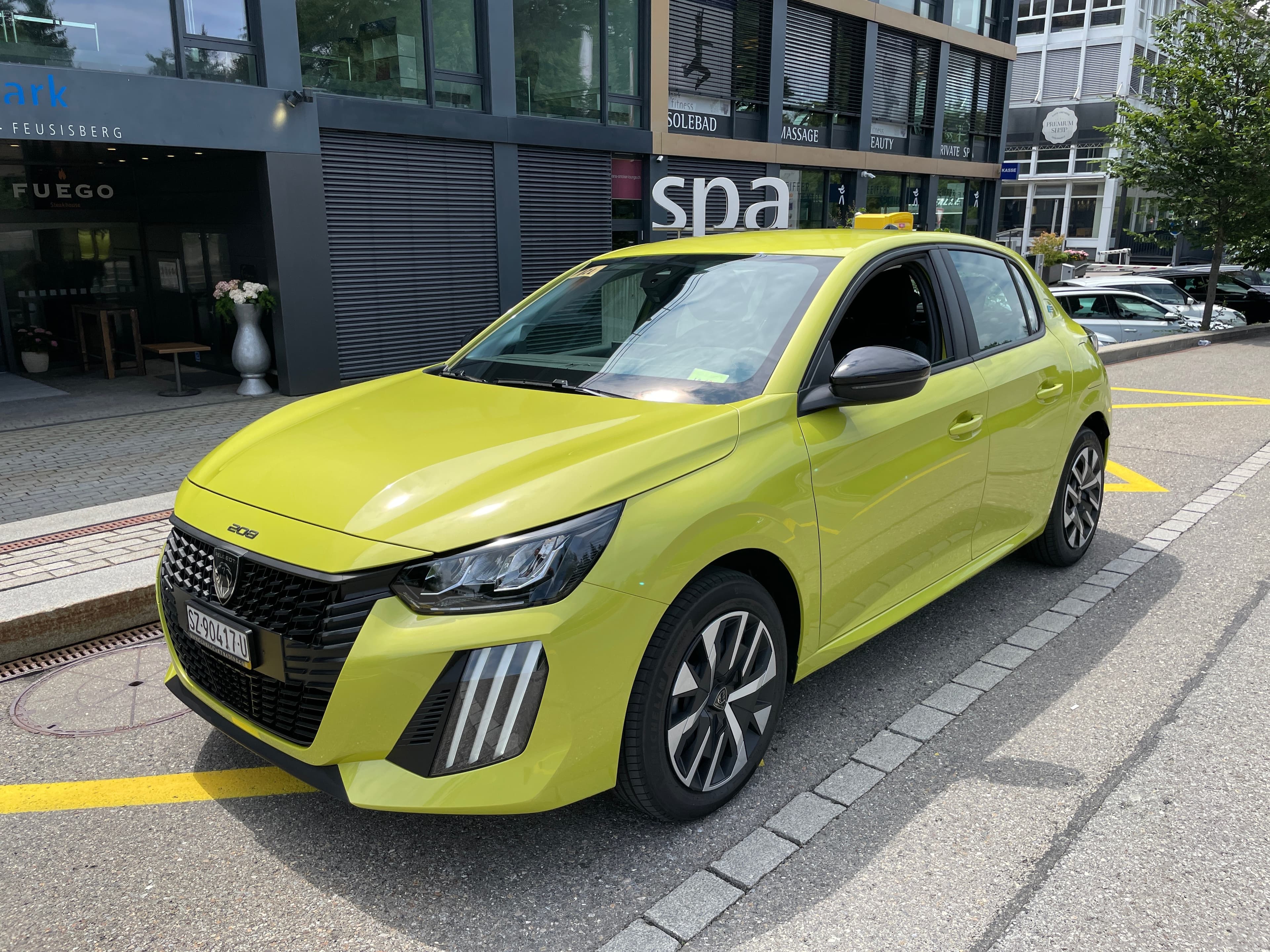 Peugeot 208