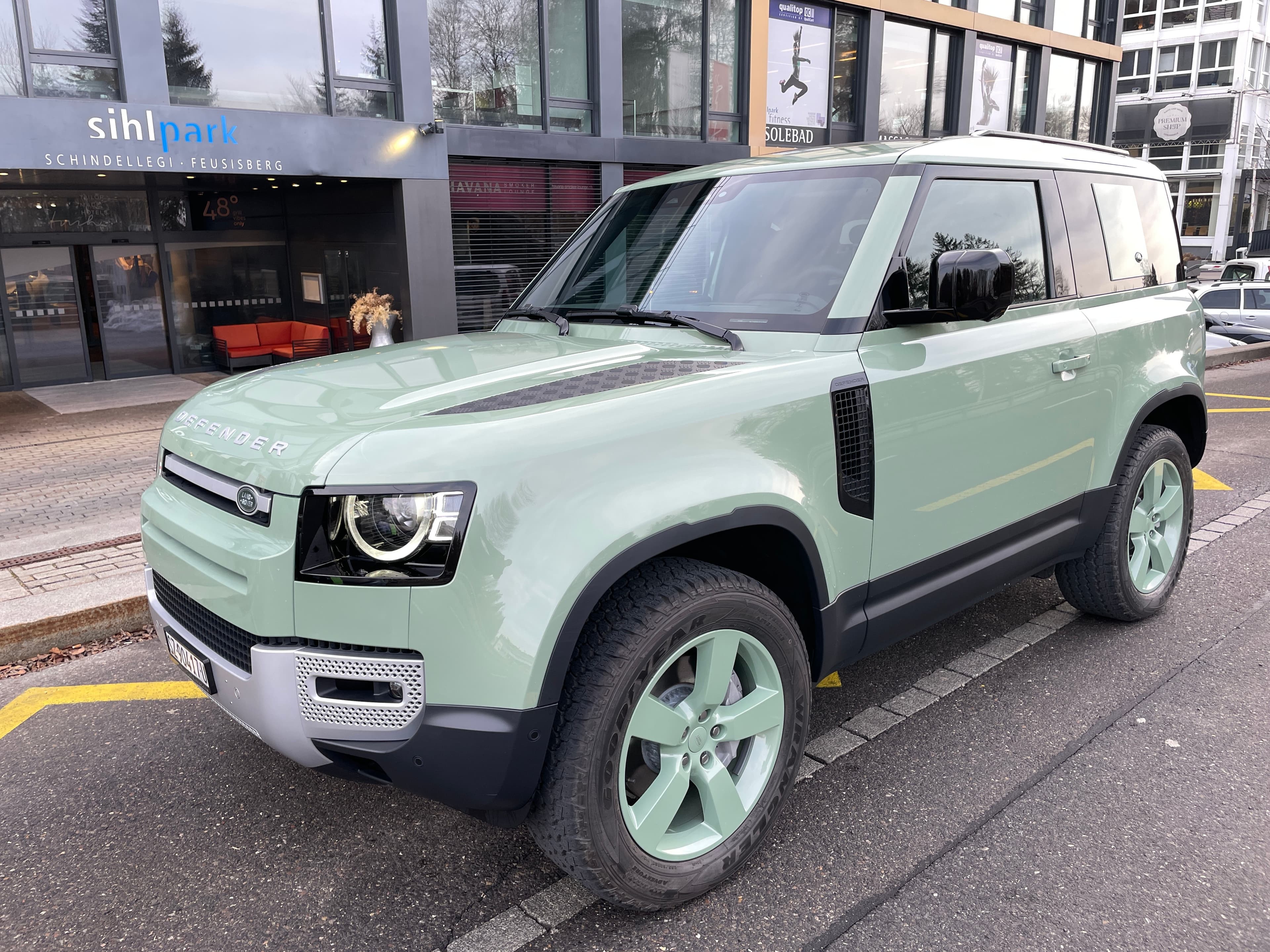 Land Rover Defender