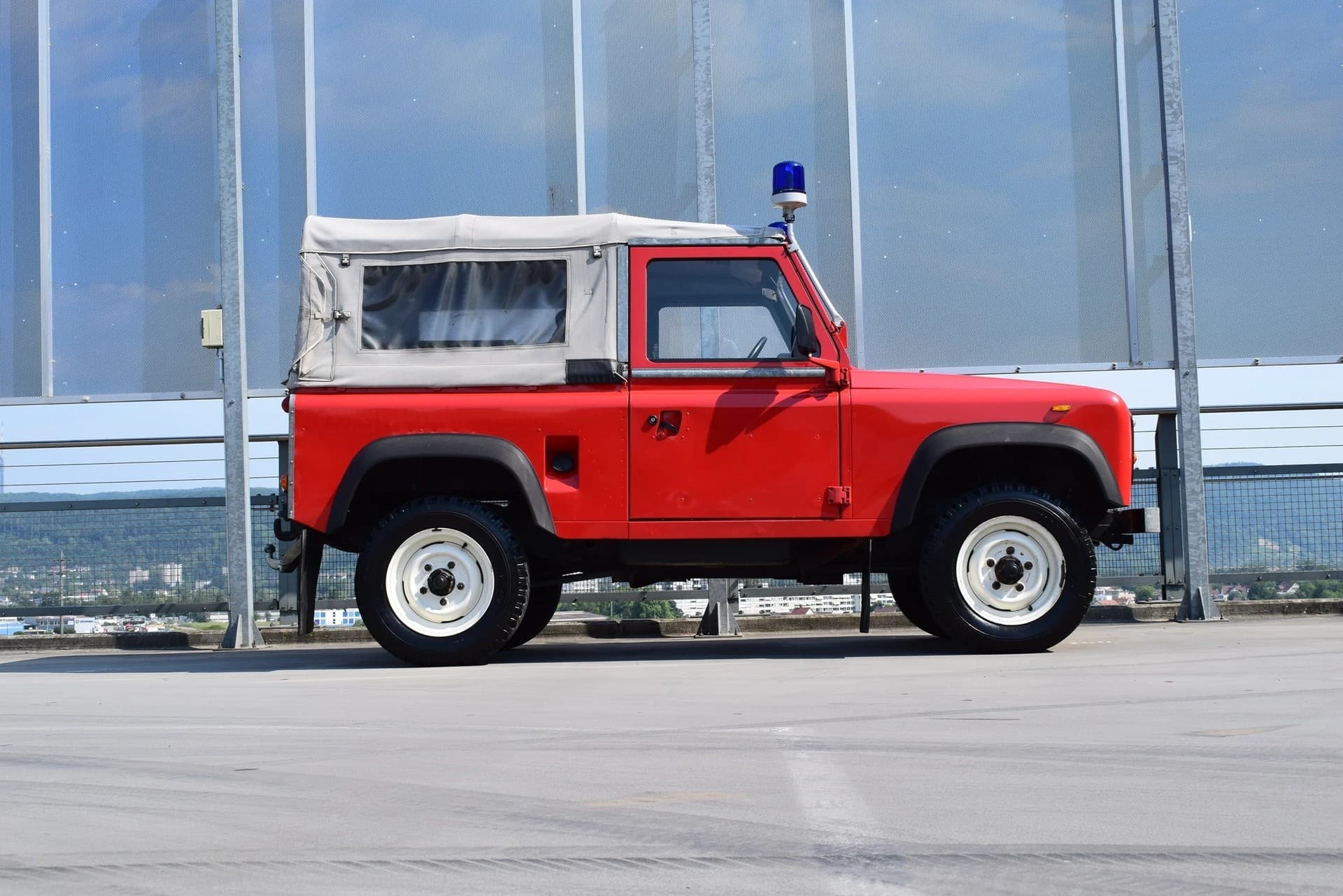 Land Rover Defender