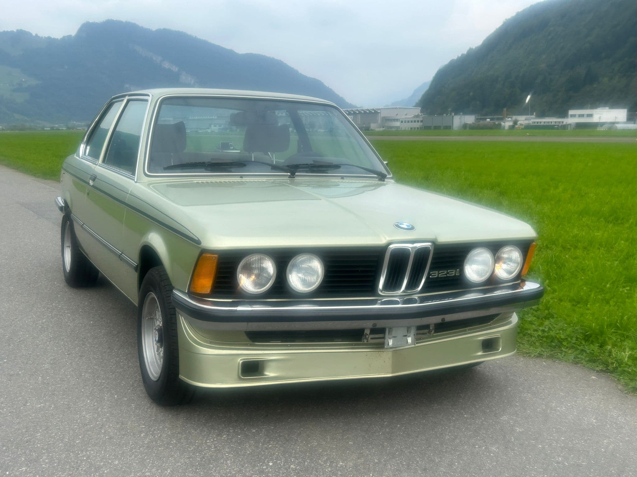 BMW 3er E21 323i