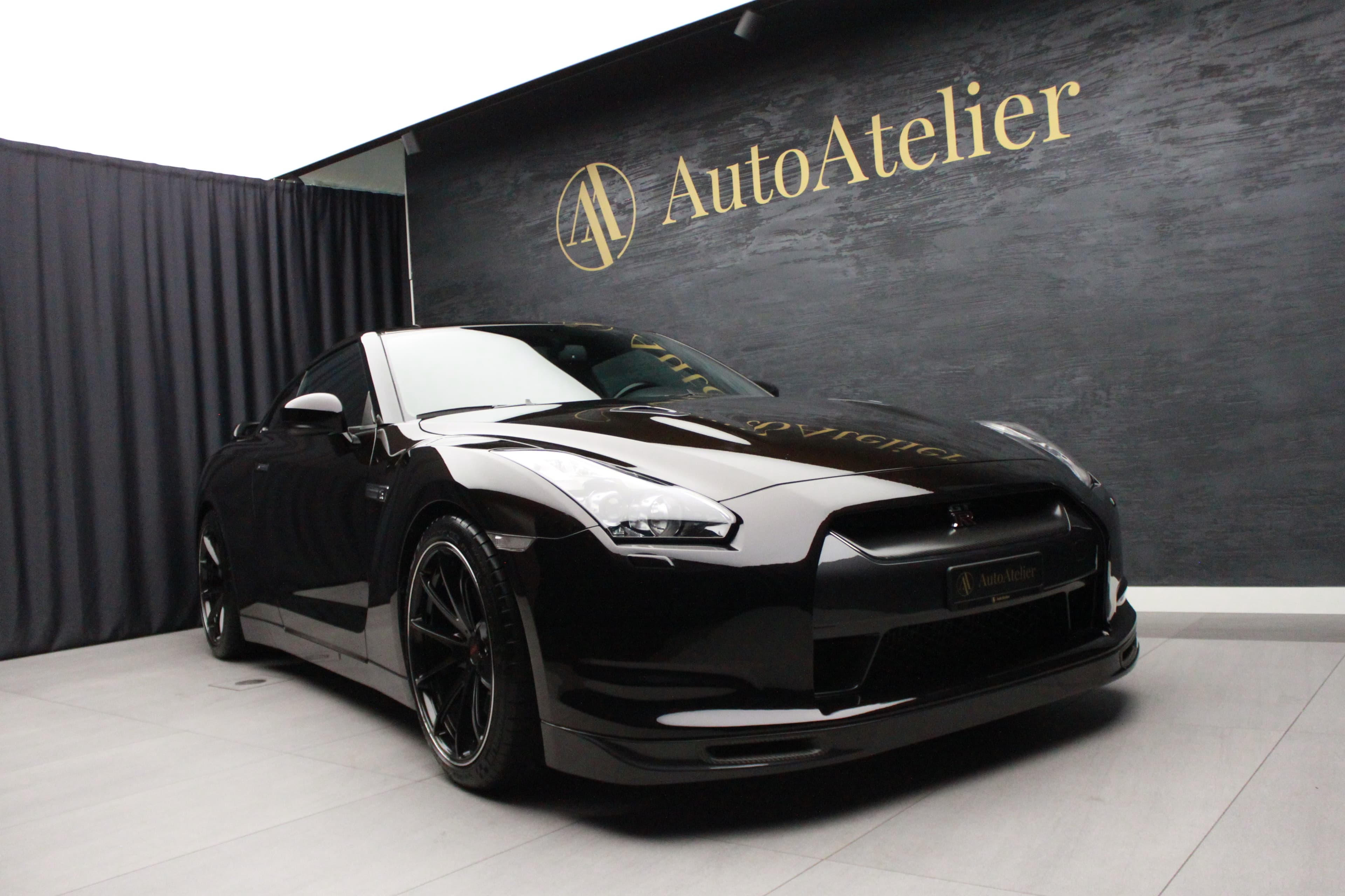 Nissan GT-R