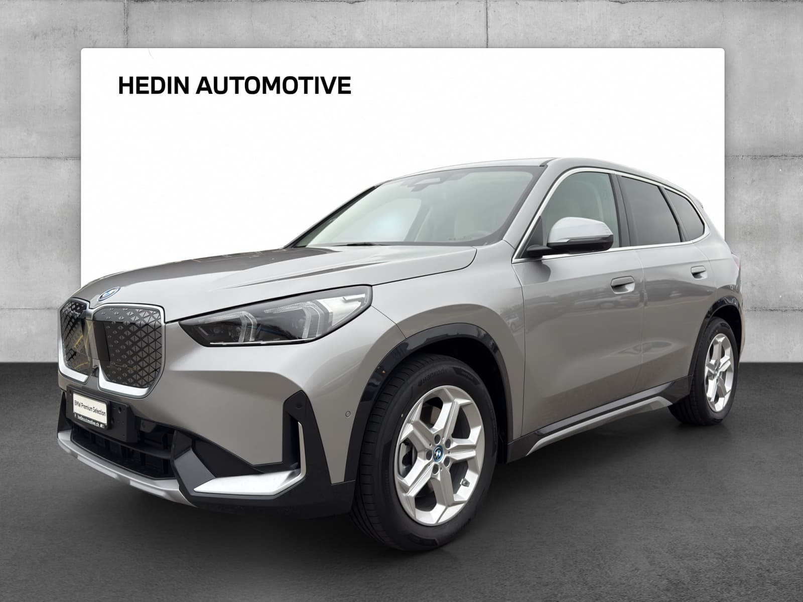 BMW iX1