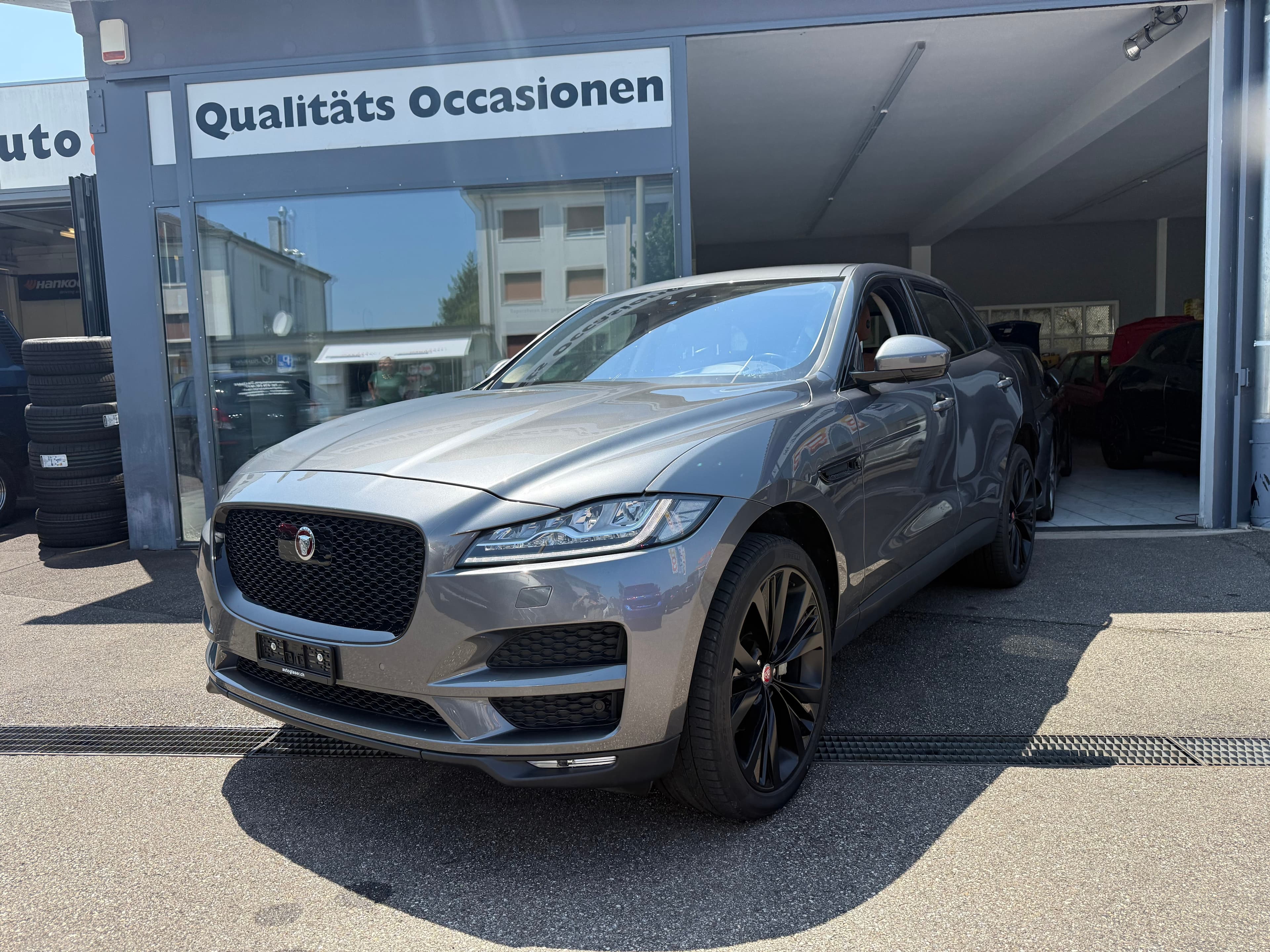 Jaguar F-Pace