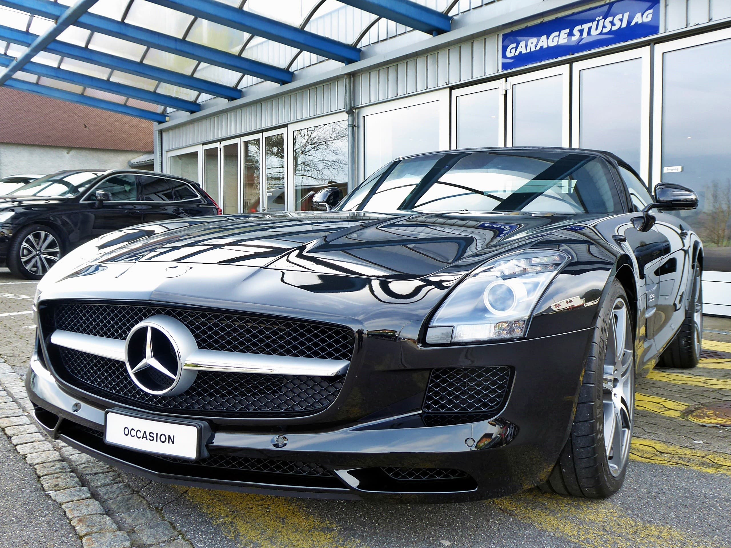 Mercedes-Benz SLS