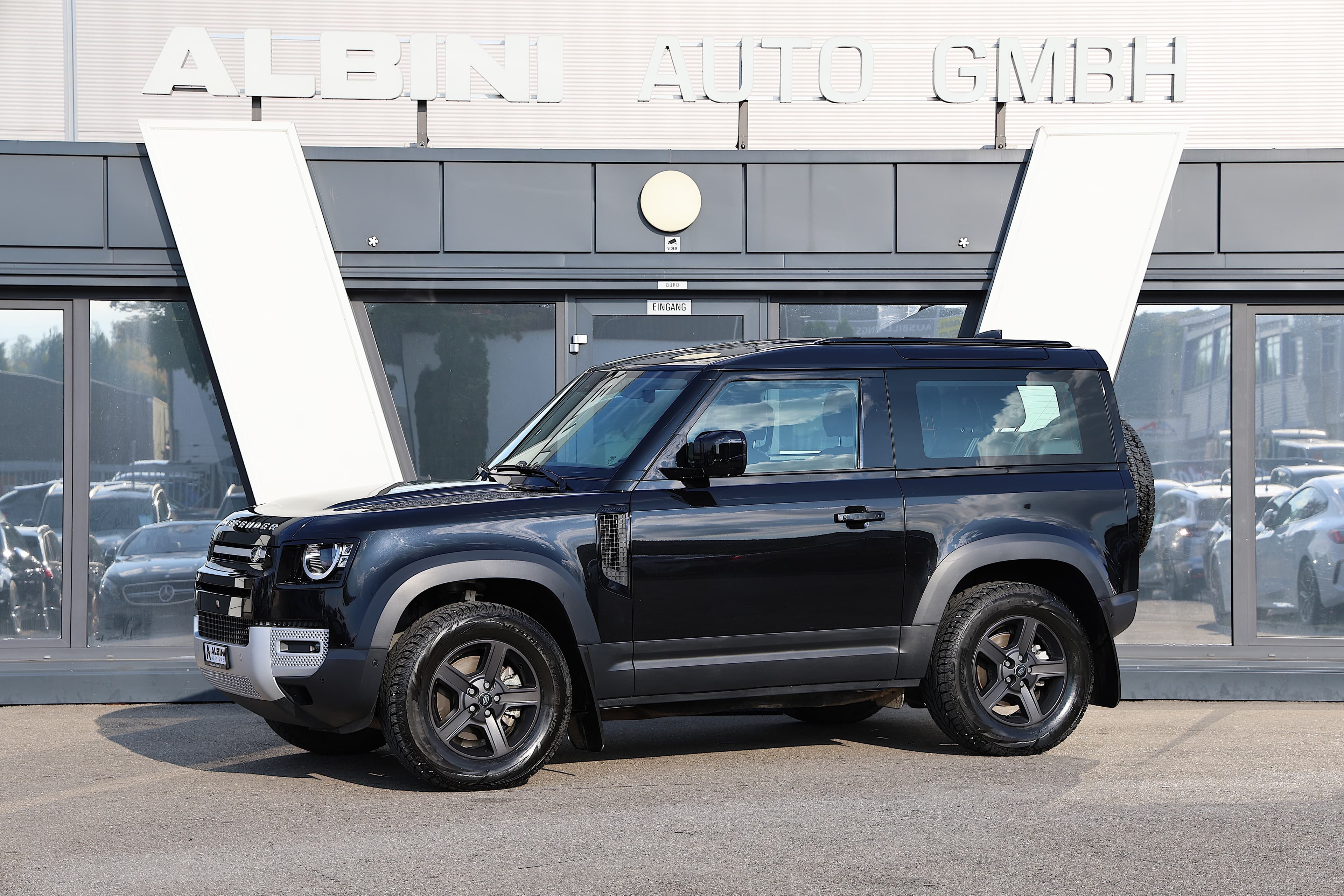 Land Rover Defender
