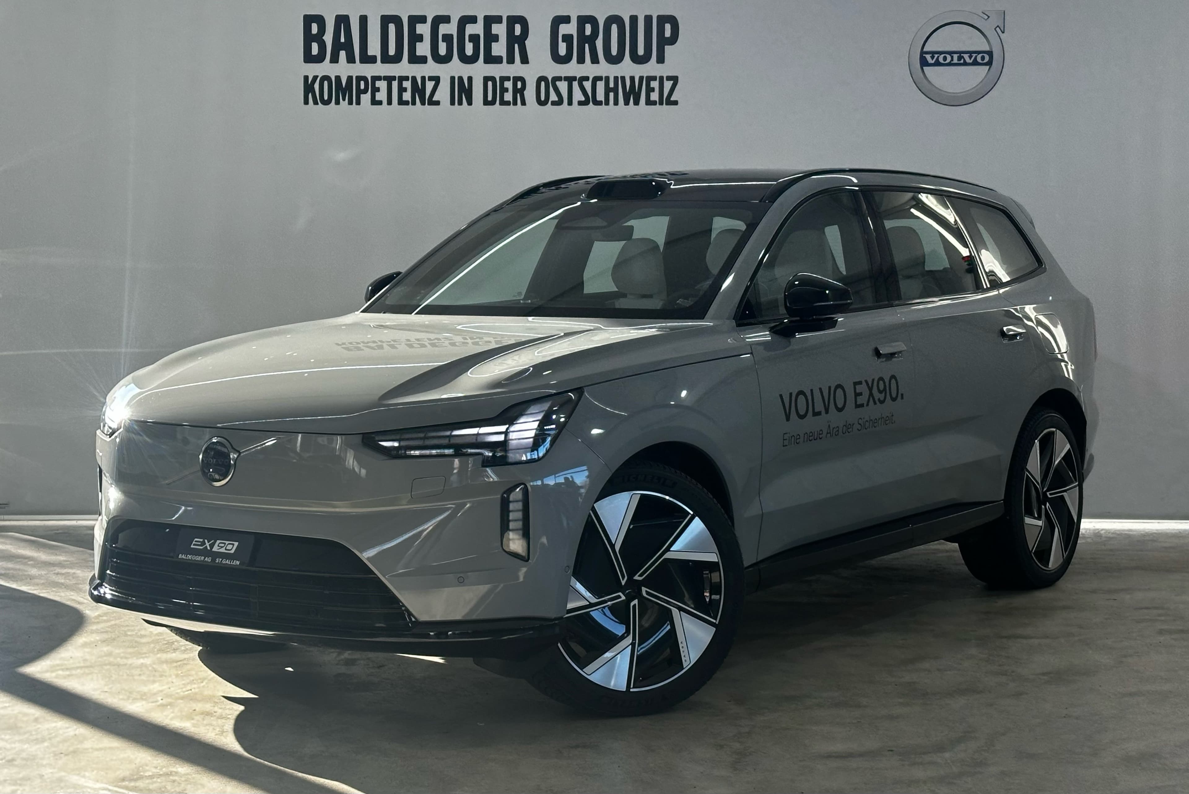 Volvo EX90