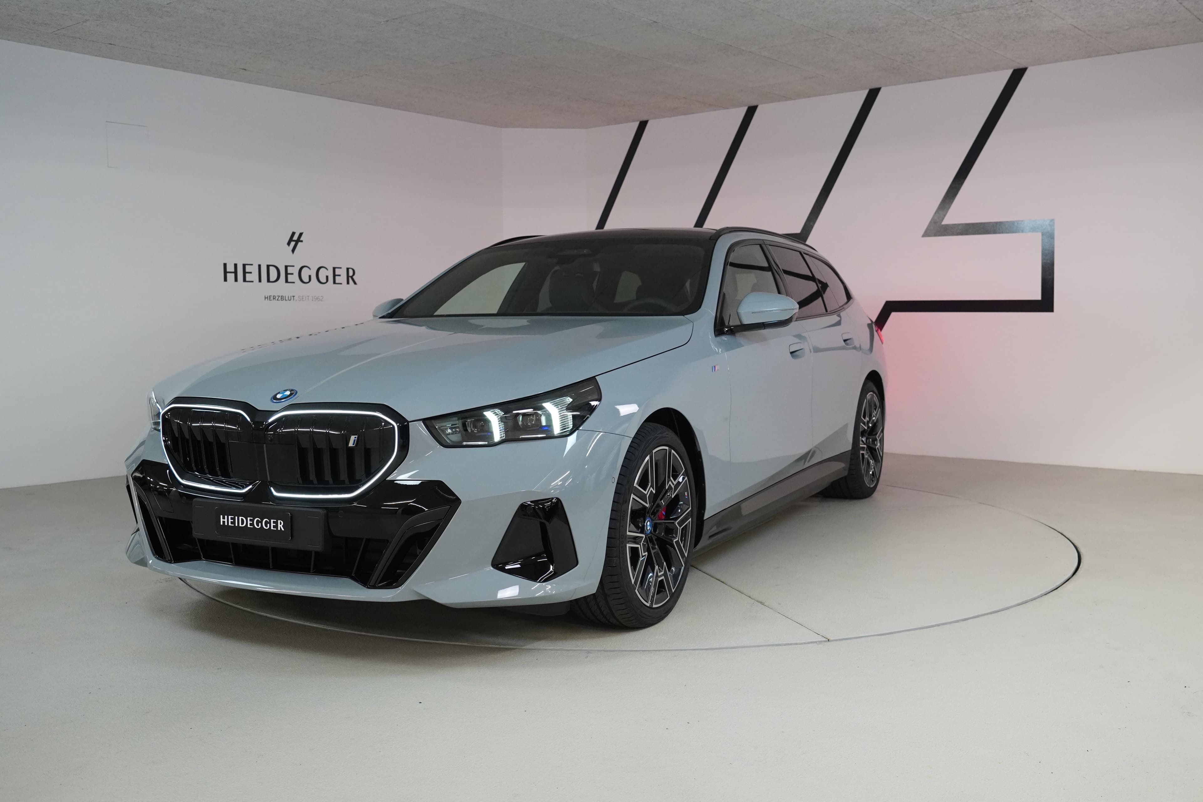 BMW i5