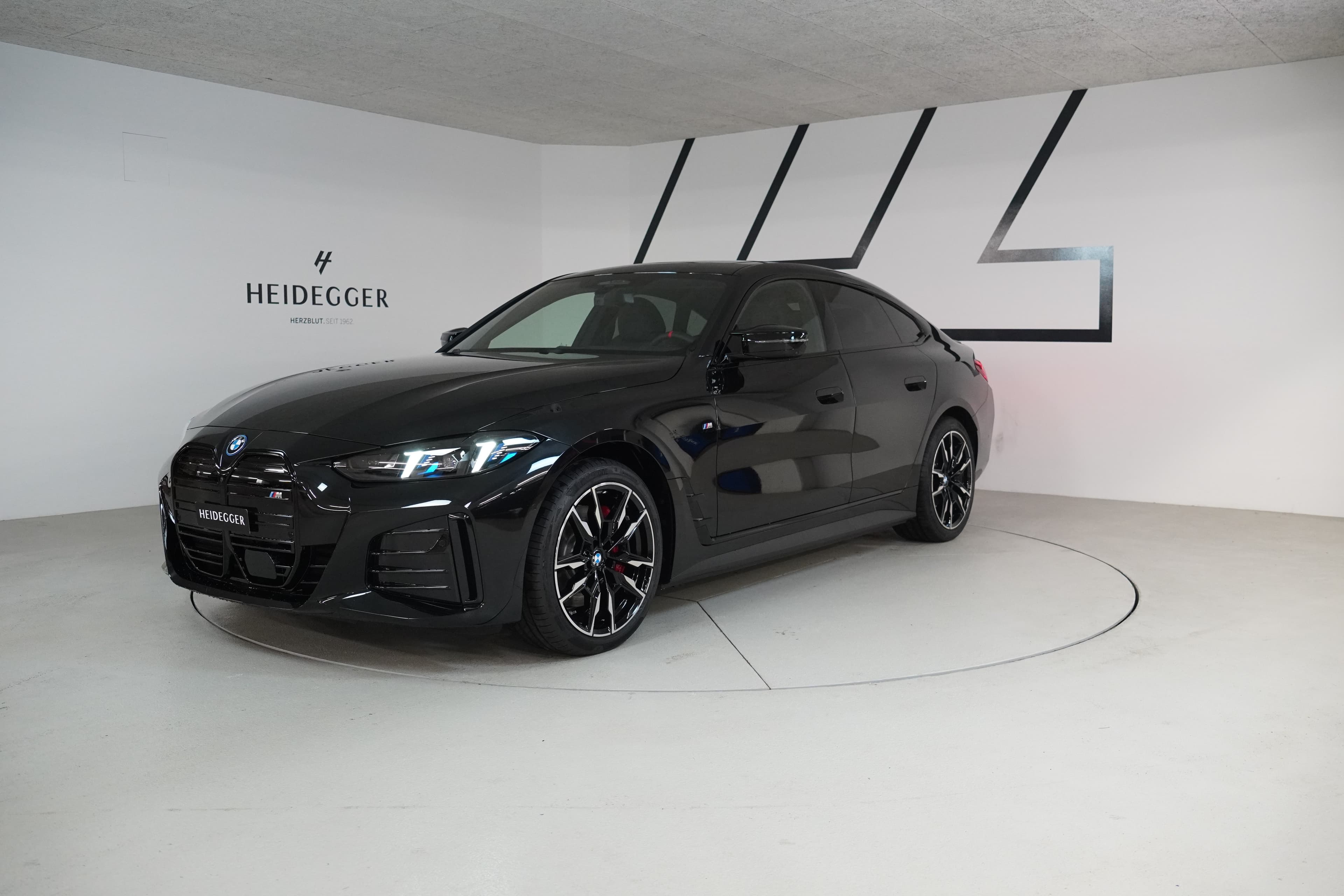 BMW i4