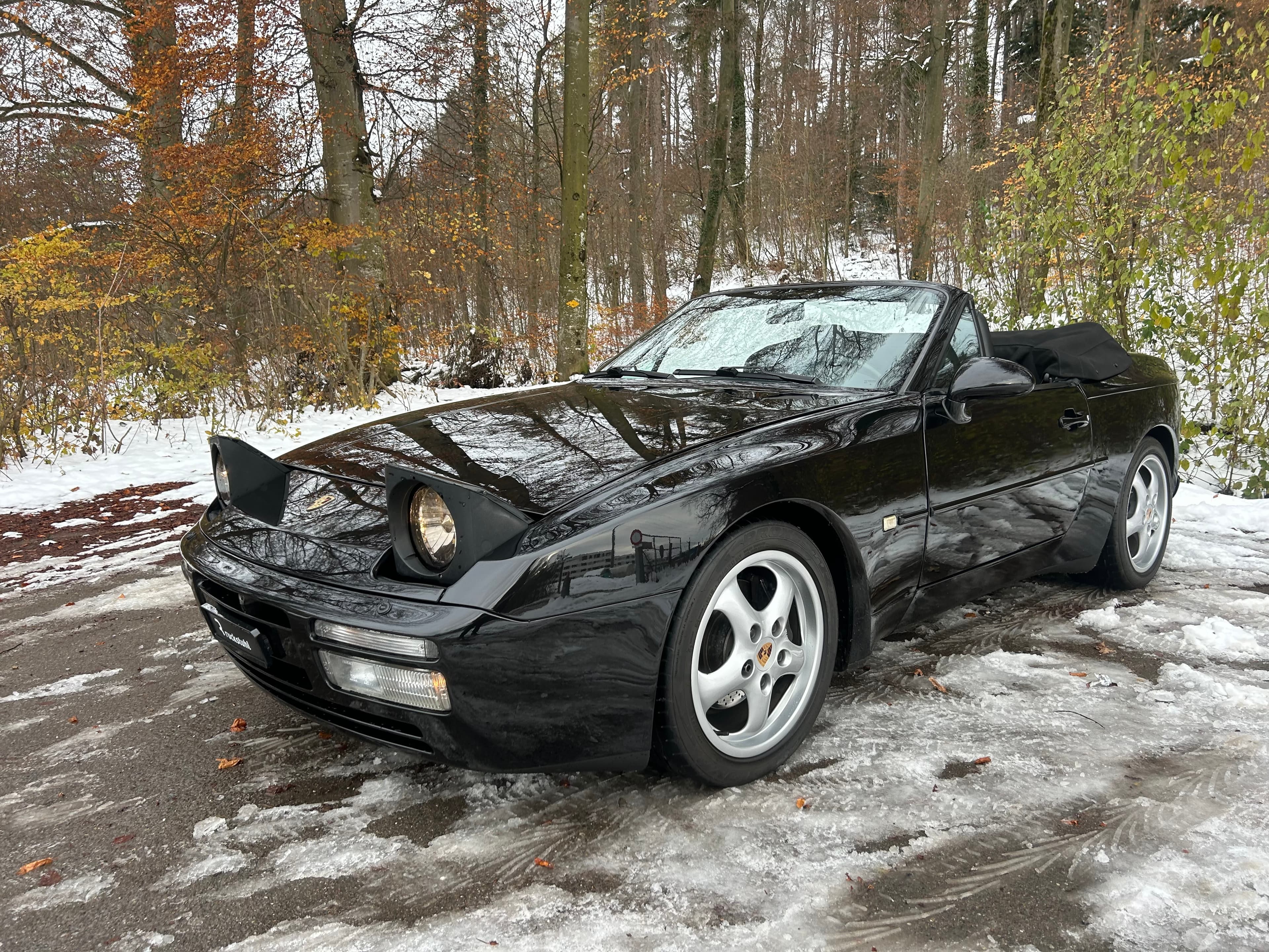 Porsche 944
