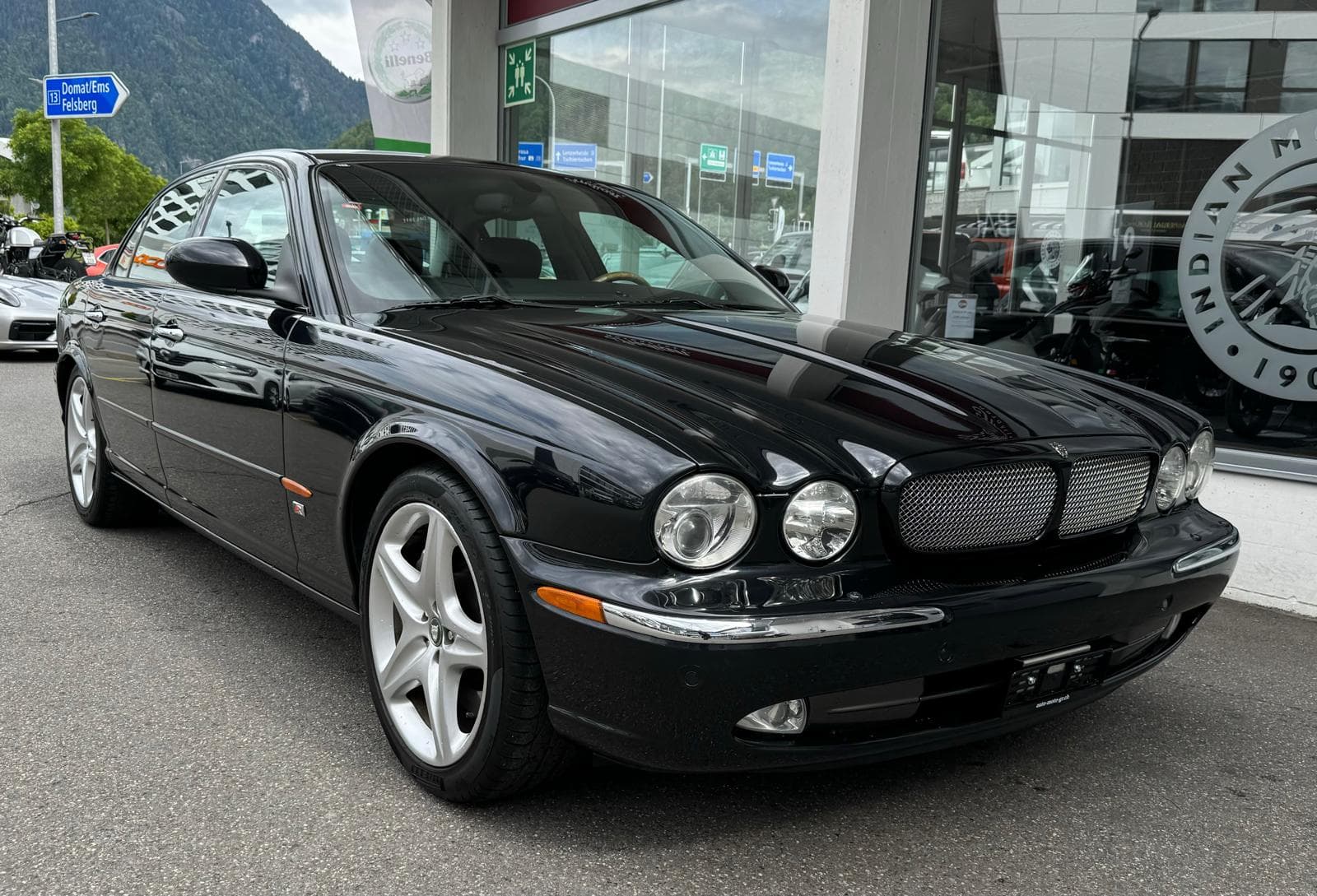 Jaguar XJ