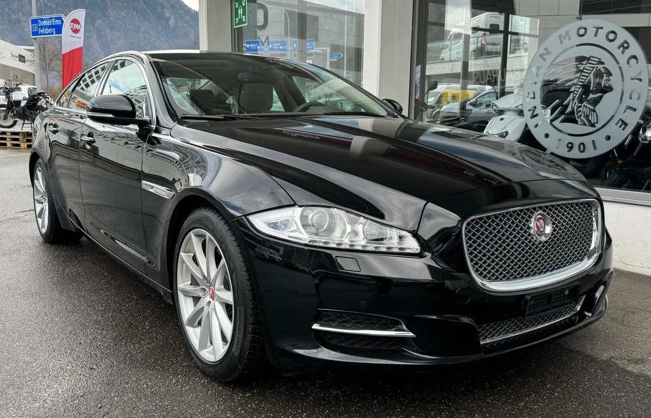 Jaguar XJ